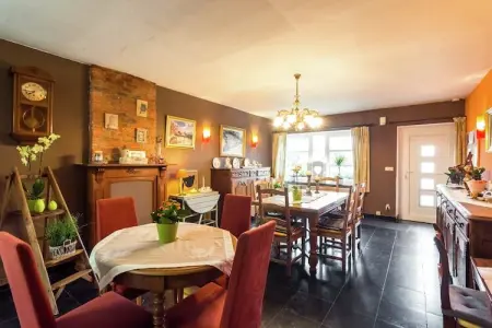 Maison Aremberg à Gimnée, 5 chambres pour 9 personnes : photo 8