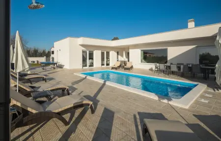 Location maison de vacances à Babici