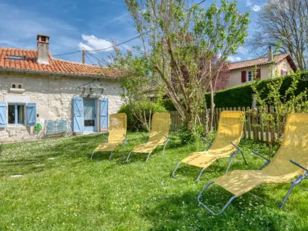 Location gite de vacances à Rioux Martin