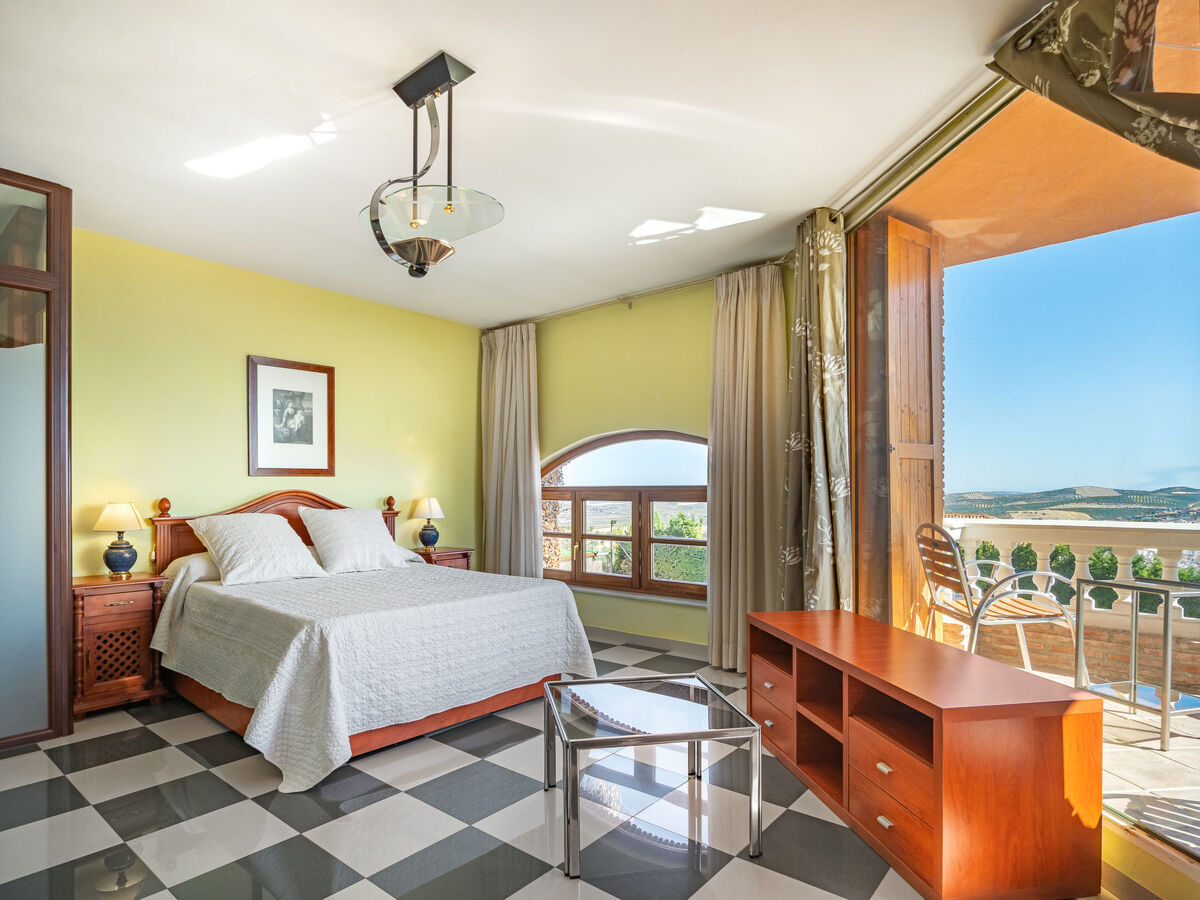 Villa El Balcon – vue panoramique sur Baena, sport et piscine - Photo 17