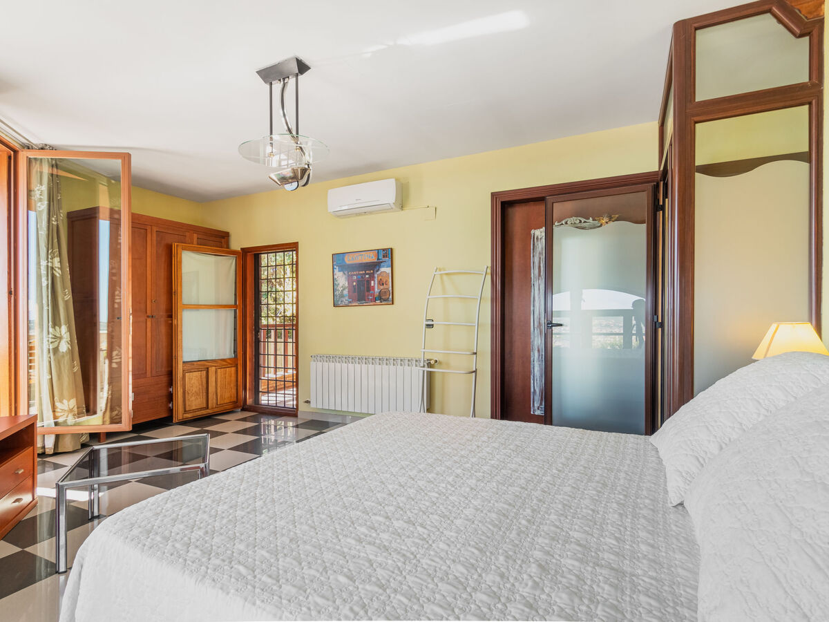 Villa El Balcon – vue panoramique sur Baena, sport et piscine - Photo 18