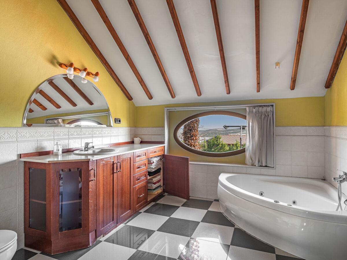 Villa El Balcon – vue panoramique sur Baena, sport et piscine - Photo 25