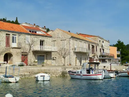 Maison jumelée à Brna (Korčula) avec vue sur la mer : photo 3