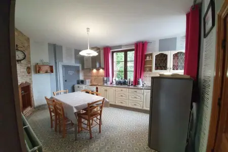Maison Gimnée : 8 personnes, jardin et jeux : photo 2