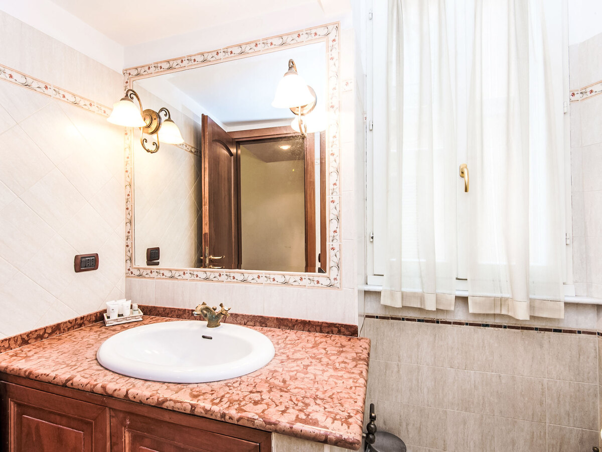 Appartement Domus Fori – vue Colisée, Rome - Photo 15