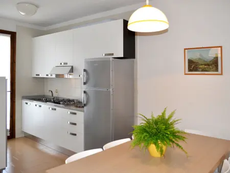 Maison 3 niveaux avec piscine, Villaggio dei Fiori - Photo 6