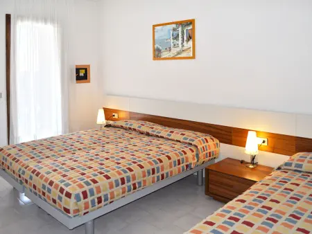 Maison 3 niveaux avec piscine, Villaggio dei Fiori - Photo 7