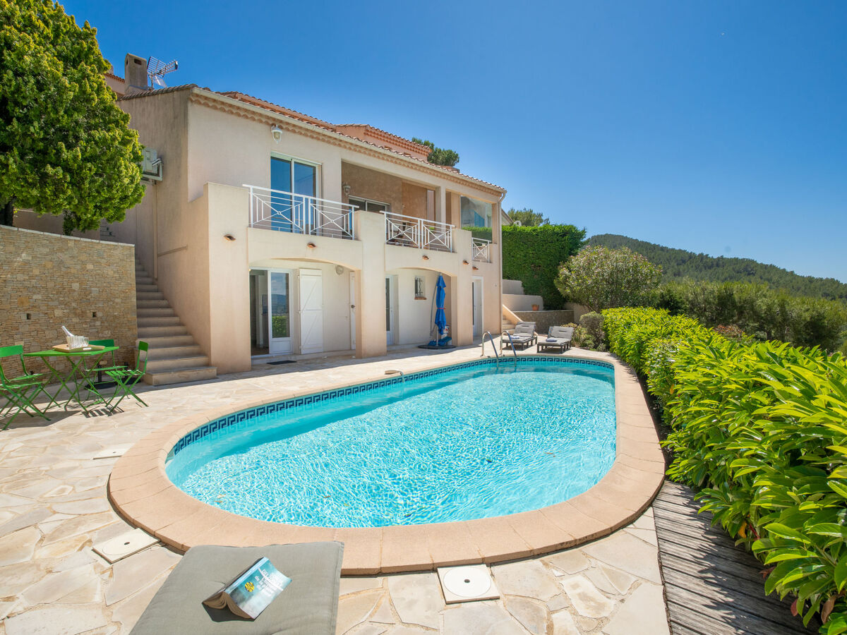 Maison Les Cèdres – vue mer, piscine privée, Saint-Cyr - Photo 1