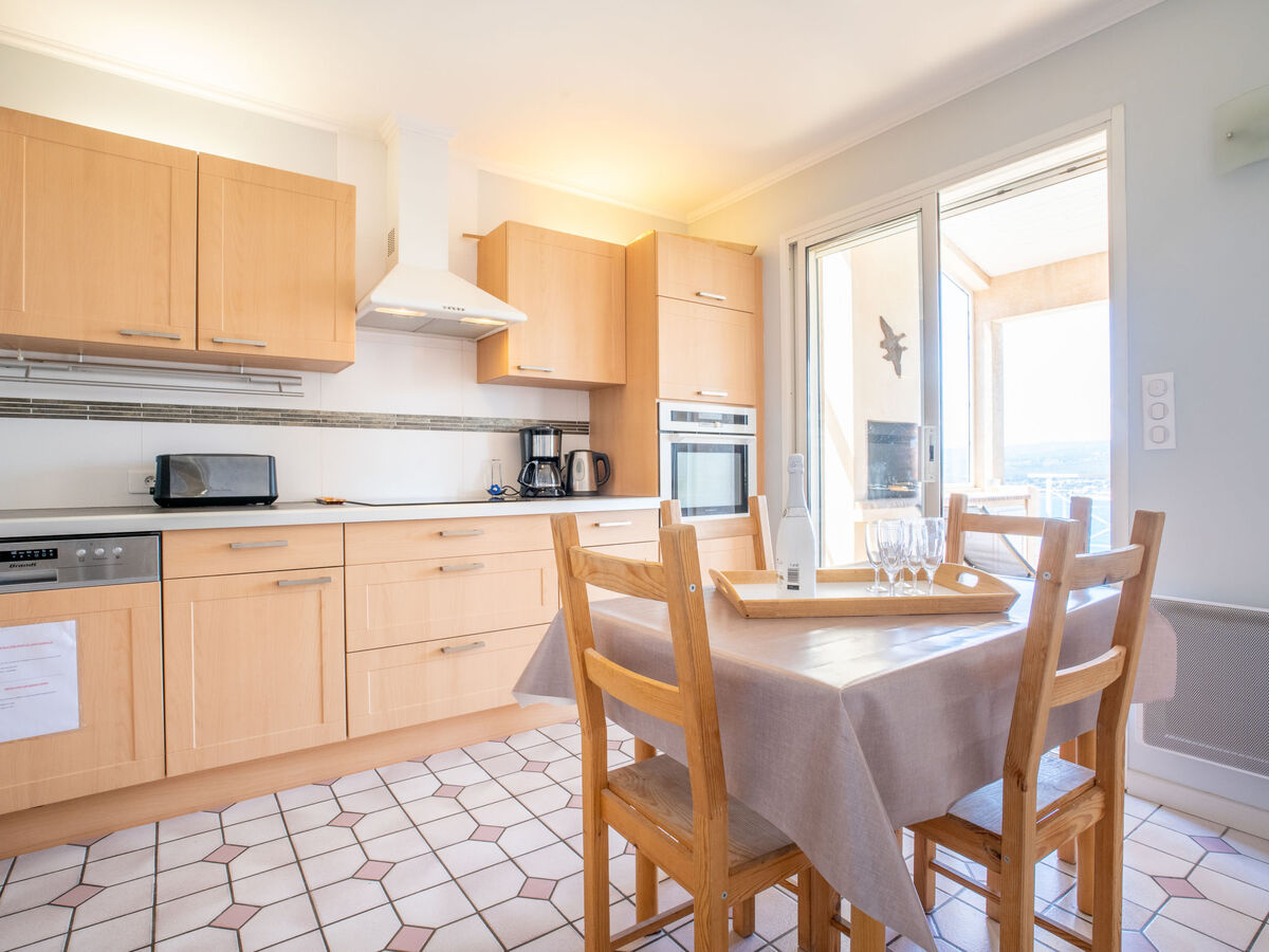 Maison Les Cèdres – vue mer, piscine privée, Saint-Cyr - Photo 13