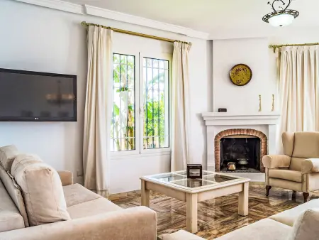 Maison à Mijas Costa pour 7 personnes, avec accès à une piscine : photo 4