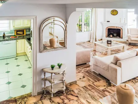 Maison à Mijas Costa pour 7 personnes, avec accès à une piscine : photo 8