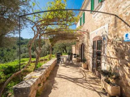 Maison Can Tiona à Andratx, vue sur les montagnes : photo 3