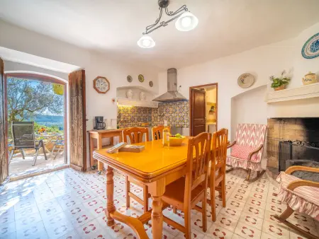 Maison Can Tiona à Andratx, vue sur les montagnes : photo 4