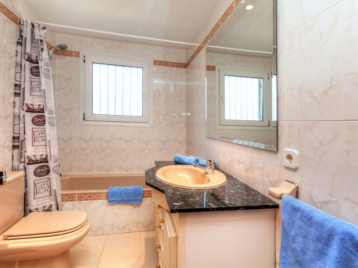 Appartement Maritim II – vue mer et port à Llançà - Photo 12