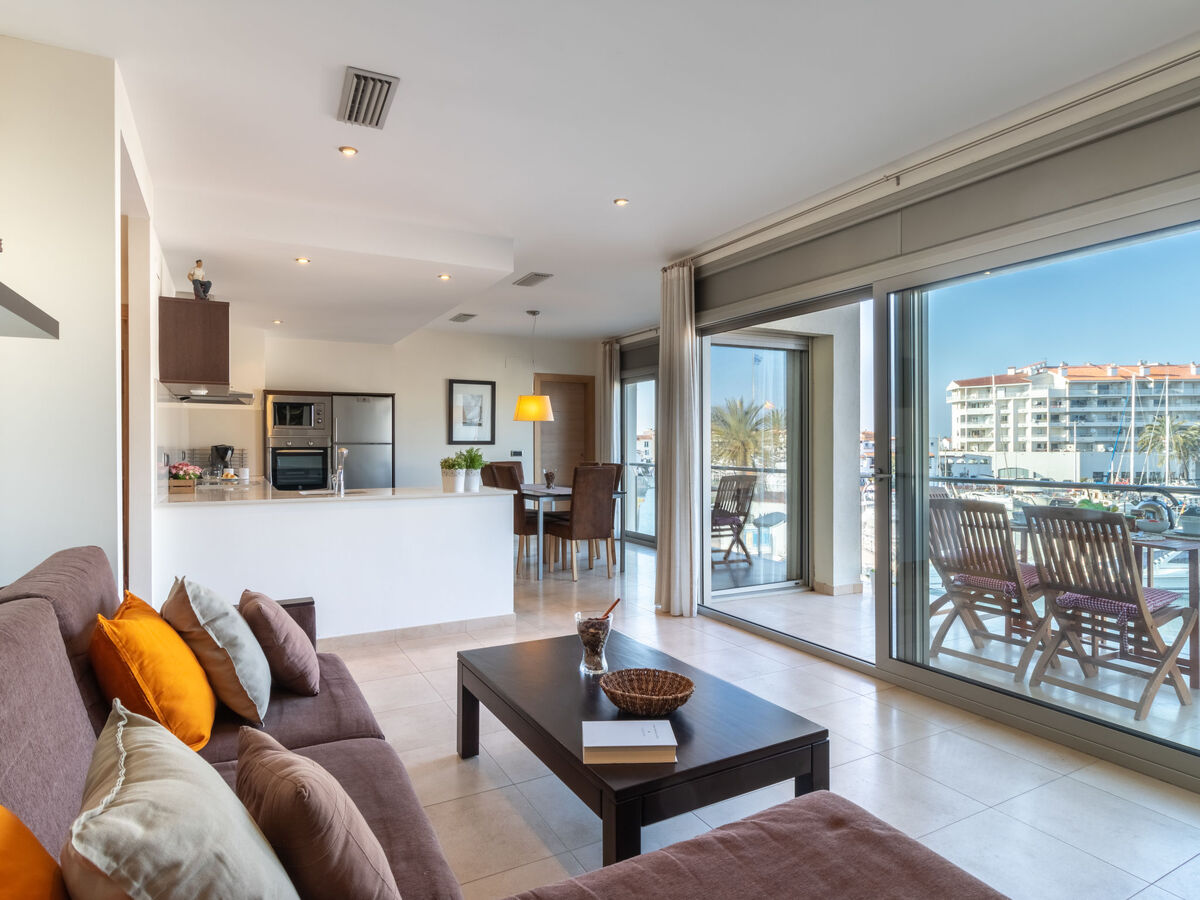 Appartement Del Port, vue canal à Empuriabrava - Photo 2