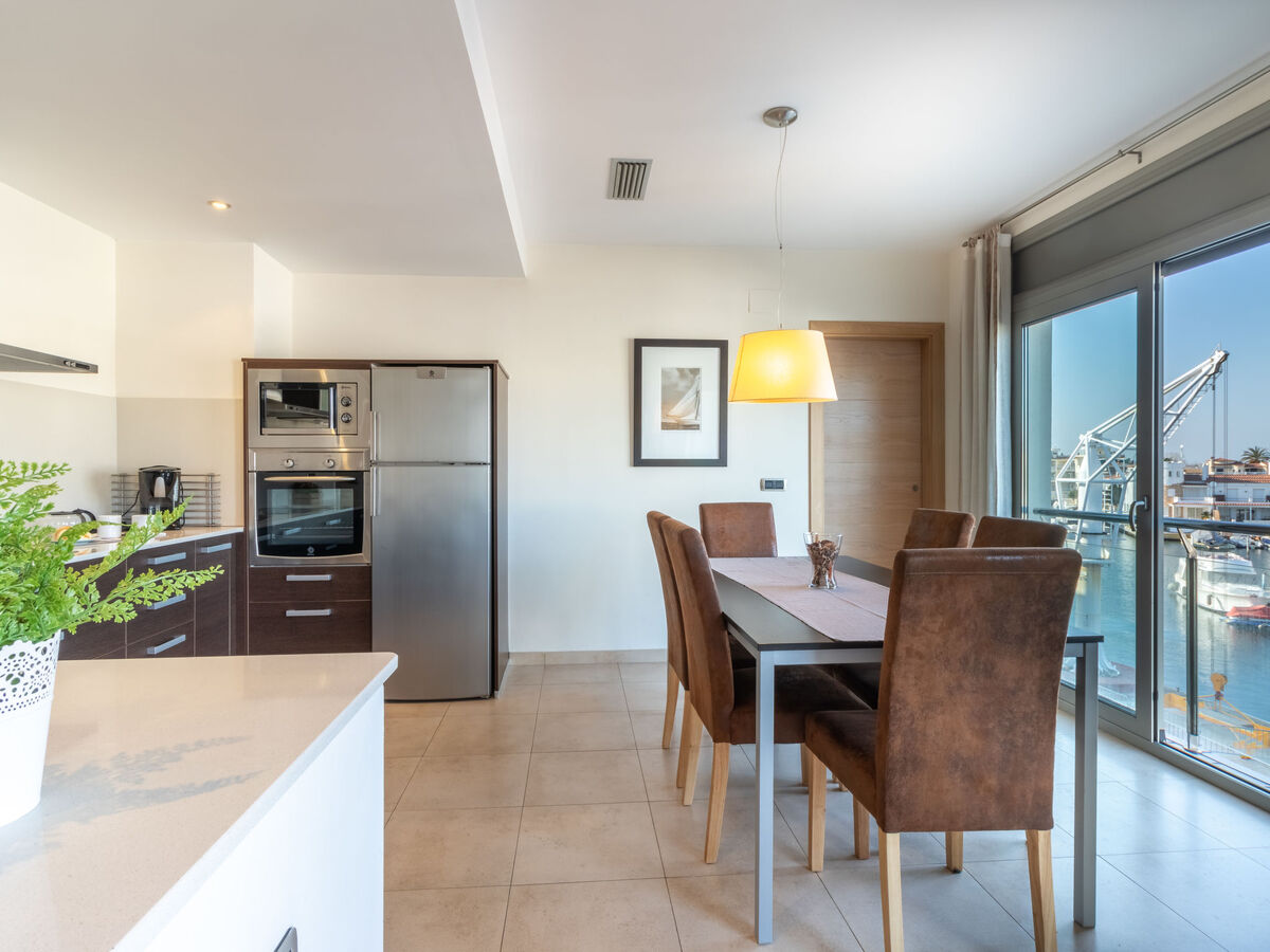 Appartement Del Port, vue canal à Empuriabrava - Photo 8