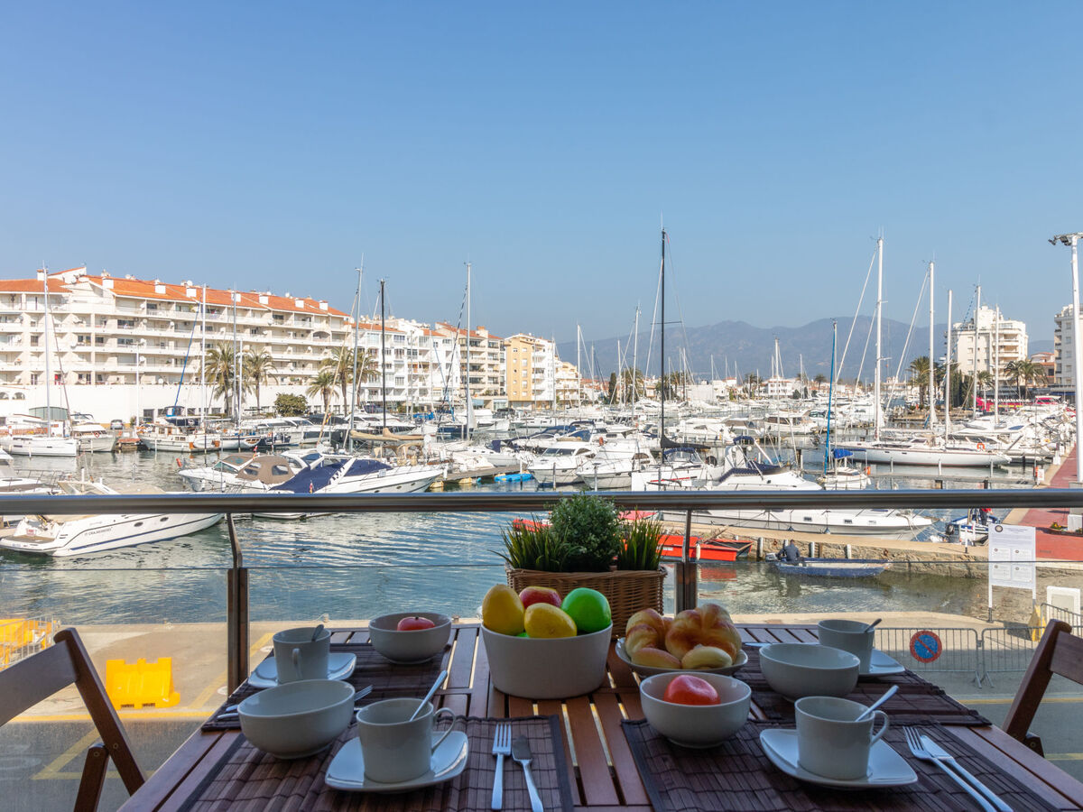 Appartement Del Port, vue canal à Empuriabrava - Photo 1