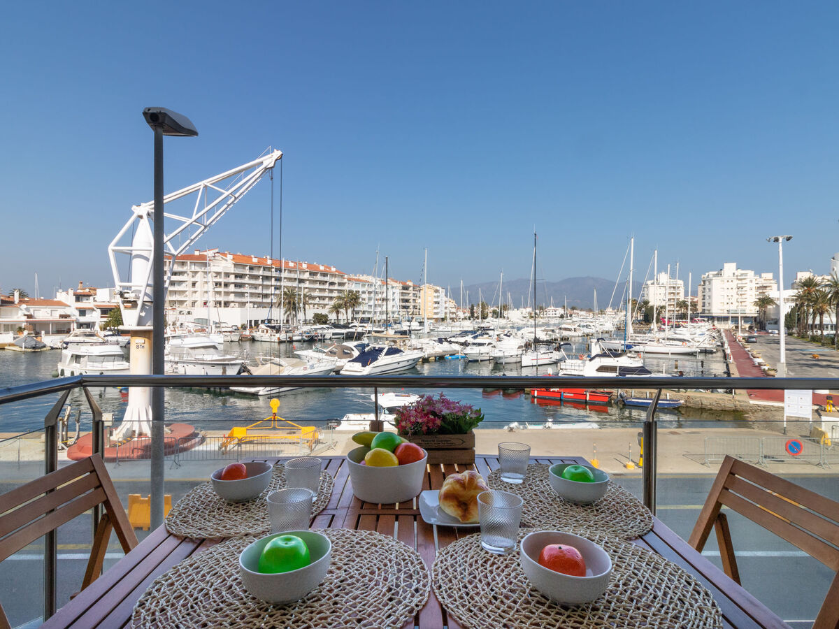 Appartement Del Port, vue canal à Empuriabrava - Photo 1