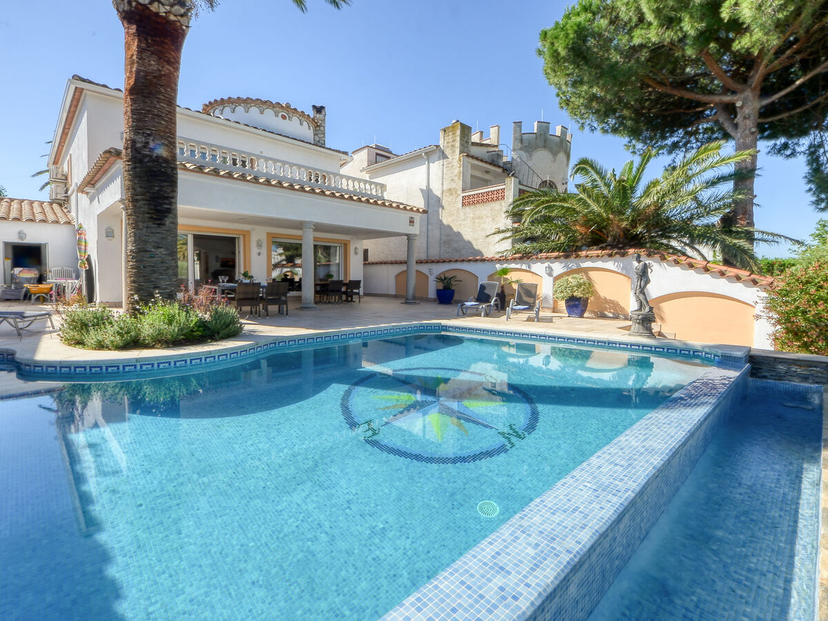 Maison avec piscine et accès canal à Empuriabrava - Photo 1