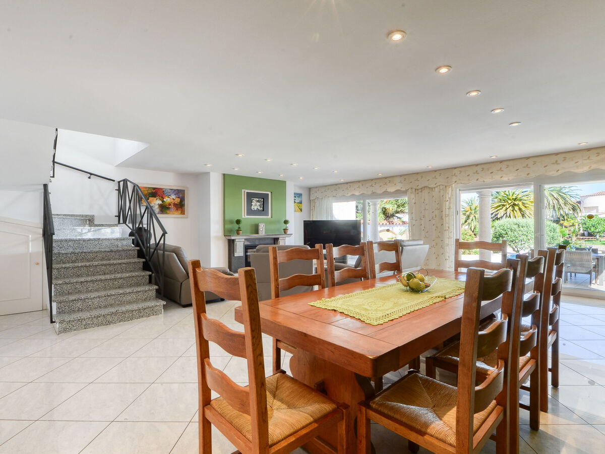 Maison avec piscine et accès canal à Empuriabrava - Photo 10