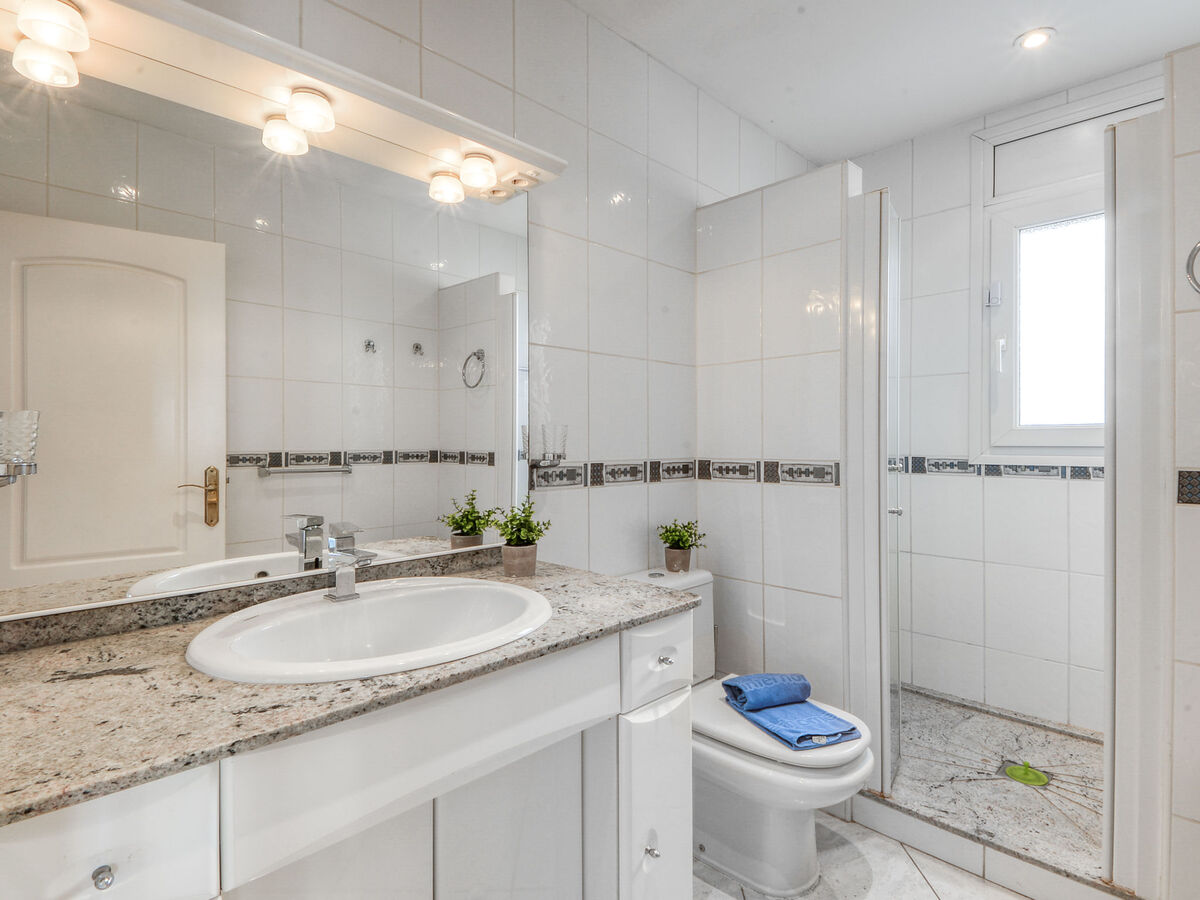 Maison avec piscine et accès canal à Empuriabrava - Photo 18
