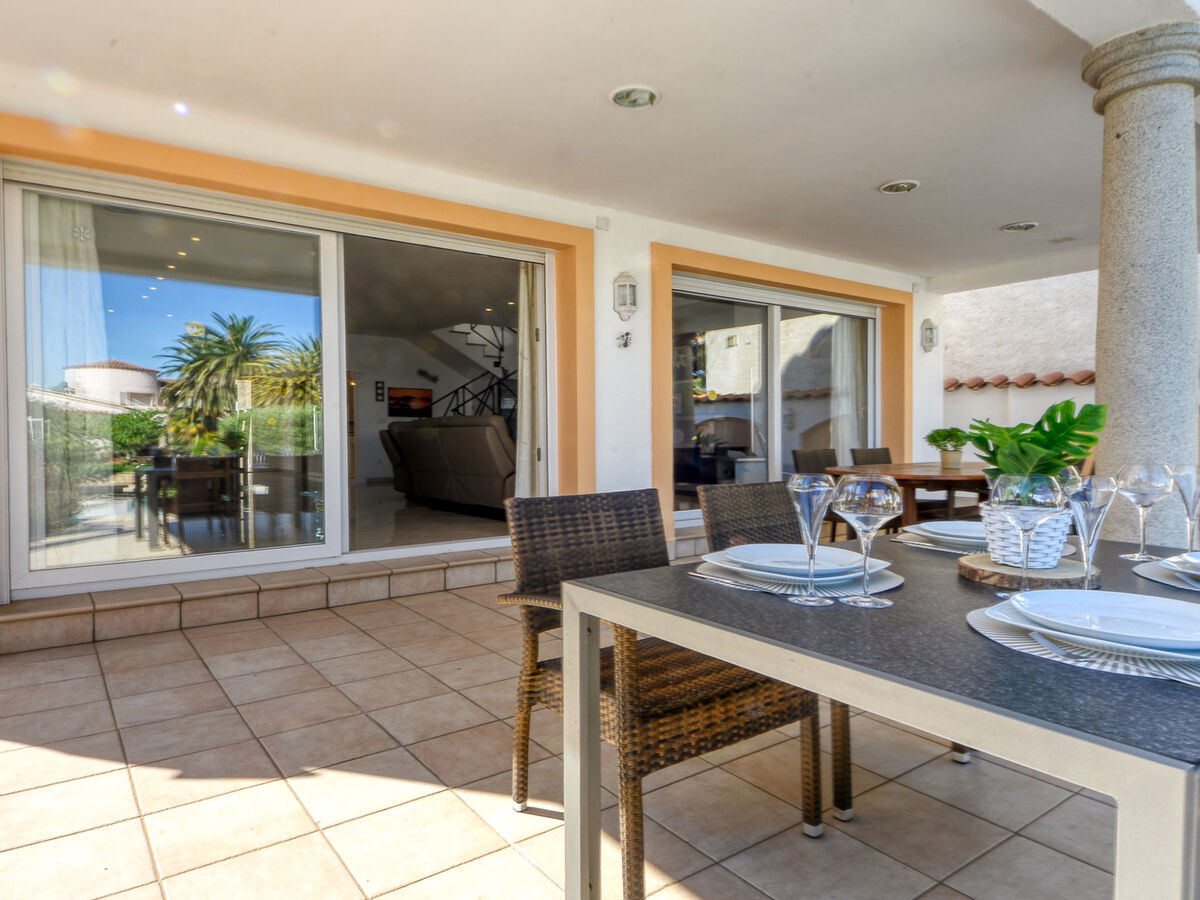 Maison avec piscine et accès canal à Empuriabrava - Photo 32