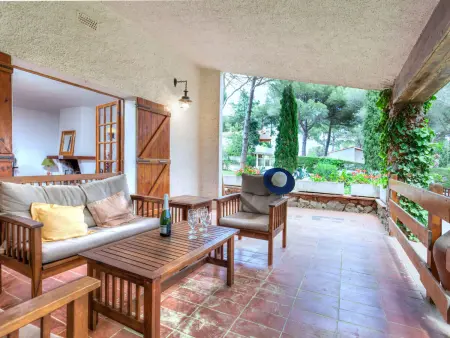 Maison Hermine à L'Escala, jardin de 1 000 m² et terrasse : photo 6