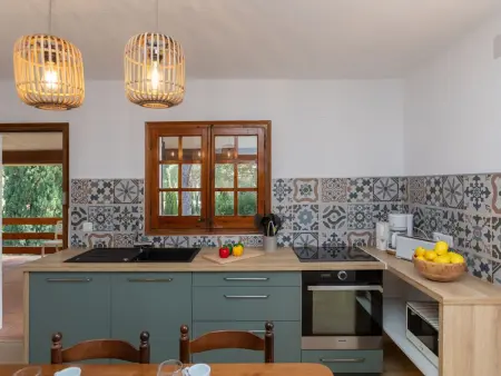 Maison Hermine à L'Escala, jardin de 1 000 m² et terrasse : photo 12