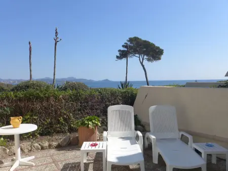 Appartement Saint-Aygulf avec terrasse et vue sur la mer : photo 17