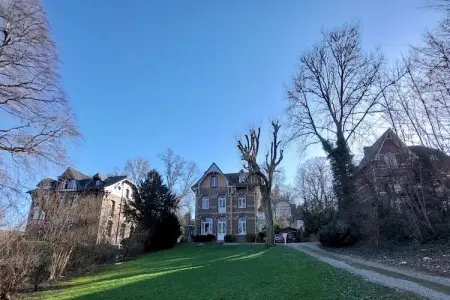 Villa Lilia, 8 chambres avec parc à Spa : photo 30
