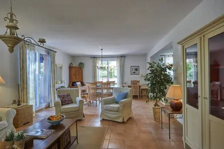 Villa 6 personnes avec piscine privée à Nans-Les-Pins : photo 3