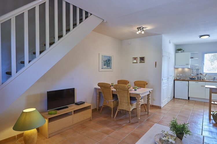 Gîte Le Jardin du Golf – Nans-les-Pins - Photo 11