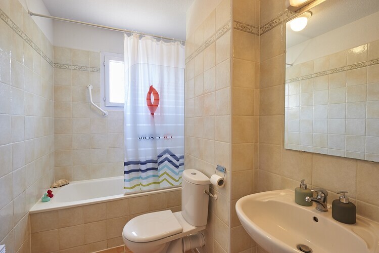 Gîte Le Jardin du Golf – Nans-les-Pins - Photo 13