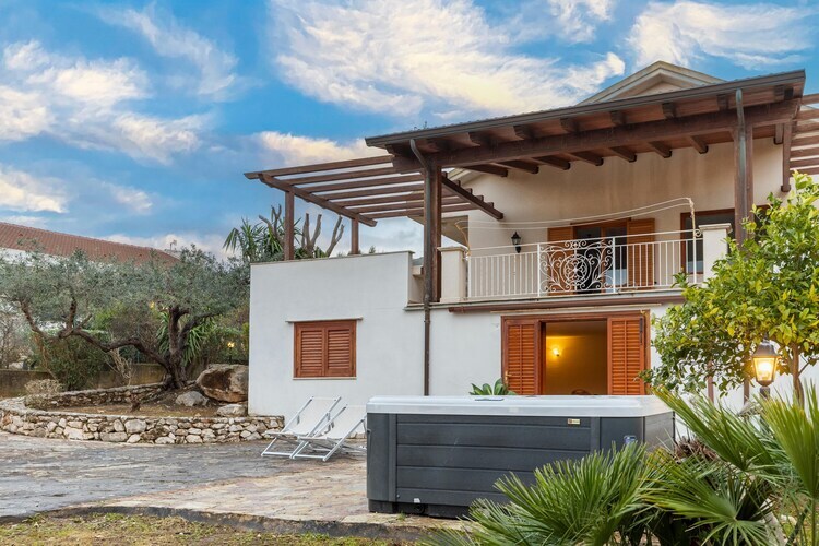 Villa La Marmora – Maison 6 personnes avec jardin à Castellammare - Photo 9
