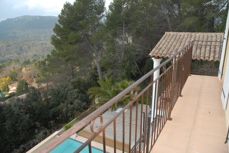 Villa d'Eden à Bagnols en Forêt, piscine débordement - Photo 8
