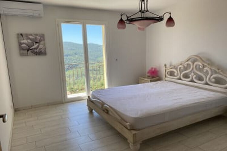 Villa d'Eden à Bagnols en Forêt, piscine débordement - Photo 11