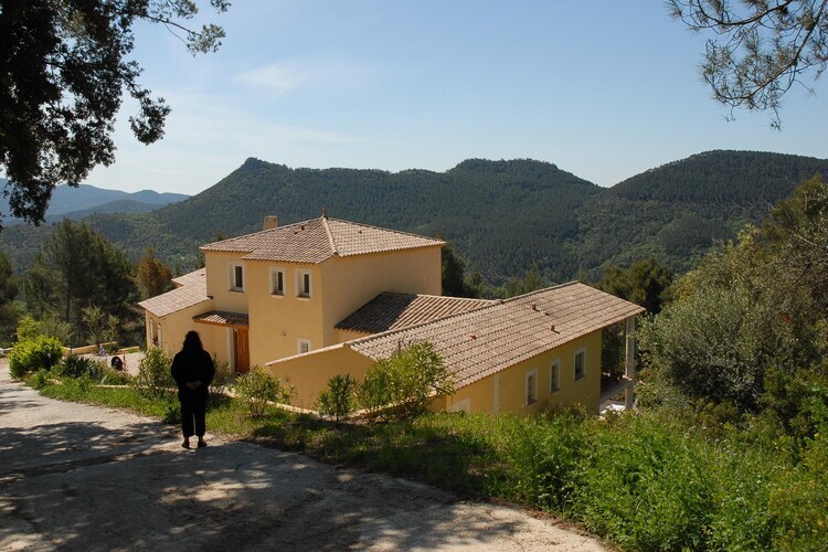 Villa d'Eden à Bagnols en Forêt, piscine débordement - Photo 22