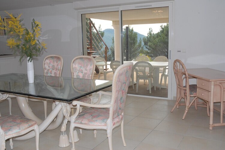 Villa d'Eden à Bagnols en Forêt, piscine débordement - Photo 31