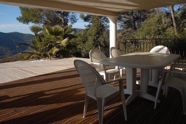 Villa d'Eden à Bagnols en Forêt, piscine débordement - Photo 38