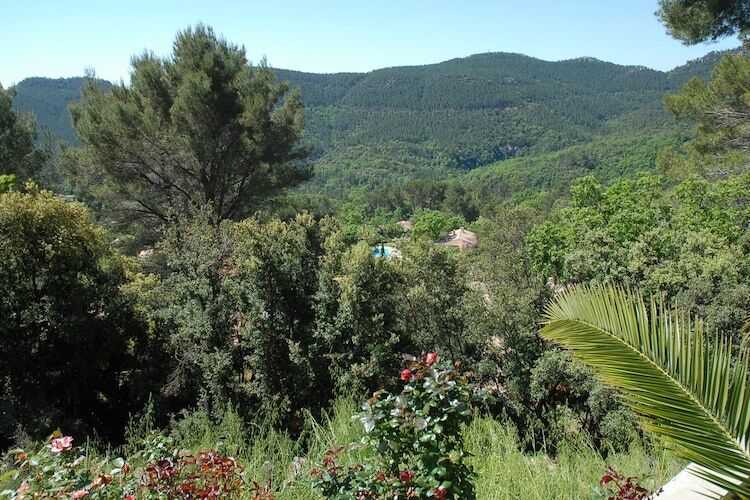 Villa d'Eden à Bagnols en Forêt, piscine débordement - Photo 43