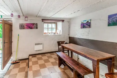 Aux Petits Nutons, maison ancienne à Cherain : photo 11