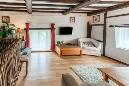 Aux Petits Nutons, maison ancienne à Cherain : photo 12