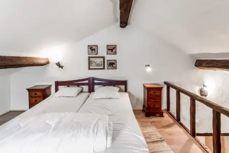 Aux Petits Nutons, maison ancienne à Cherain : photo 20