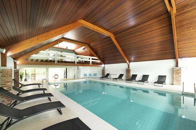Manoir 8 chambres avec piscine intérieure chauffée à Aubel - Photo 2