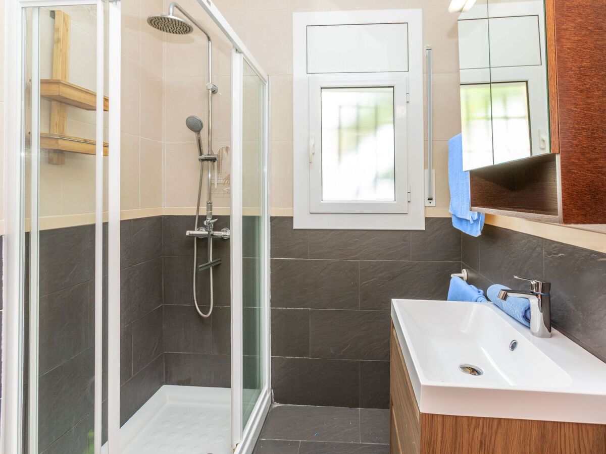 Antem – Maison 4 chambres avec piscine à Lloret de Mar - Photo 13
