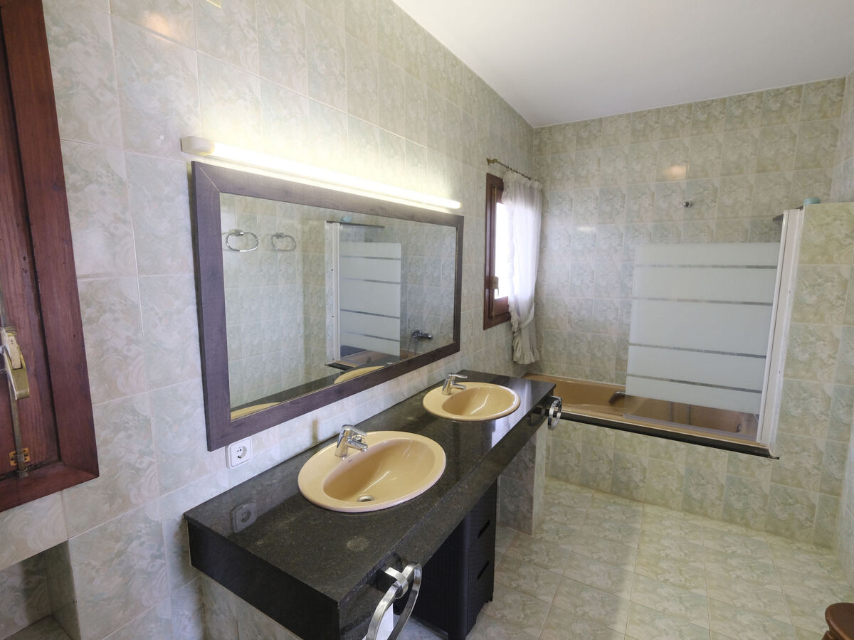 Urb. Maricel – Maison 9 pers., 30 m de la mer - Photo 14