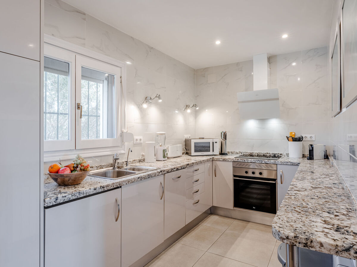 Villa Karima – vue mer, piscine 12 m et jardin 1 000 m² - Photo 12