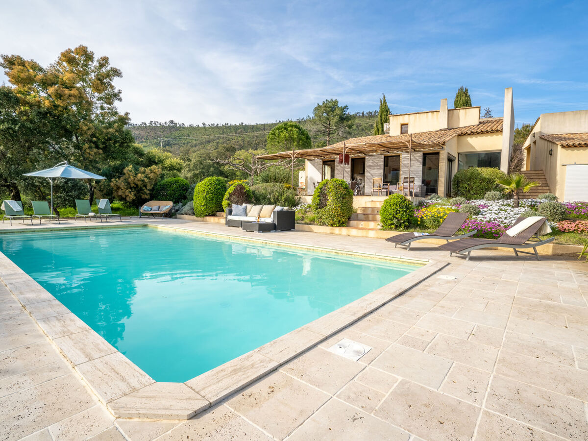 Maison Serapias - 9 pers., piscine et 10 000 m² à Cogolin - Photo 1