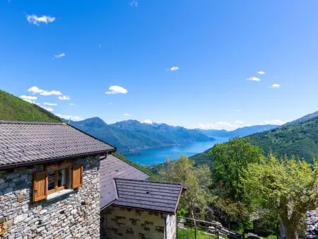 Maison Rinaldo avec vue panoramique sur le lac, Gravedona : photo 17