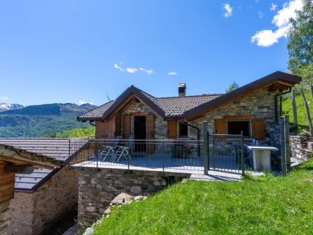 Maison Rinaldo avec vue panoramique sur le lac, Gravedona : photo 19